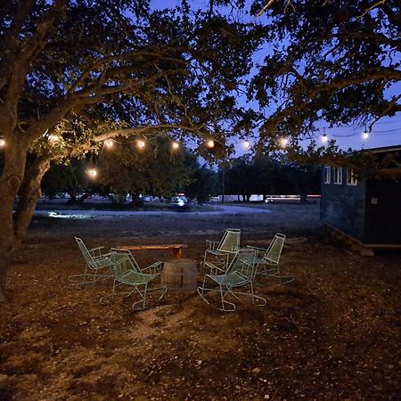 The Container Retreat @ 290 Wine Trail #9 Get Away Today! Hye Extérieur photo