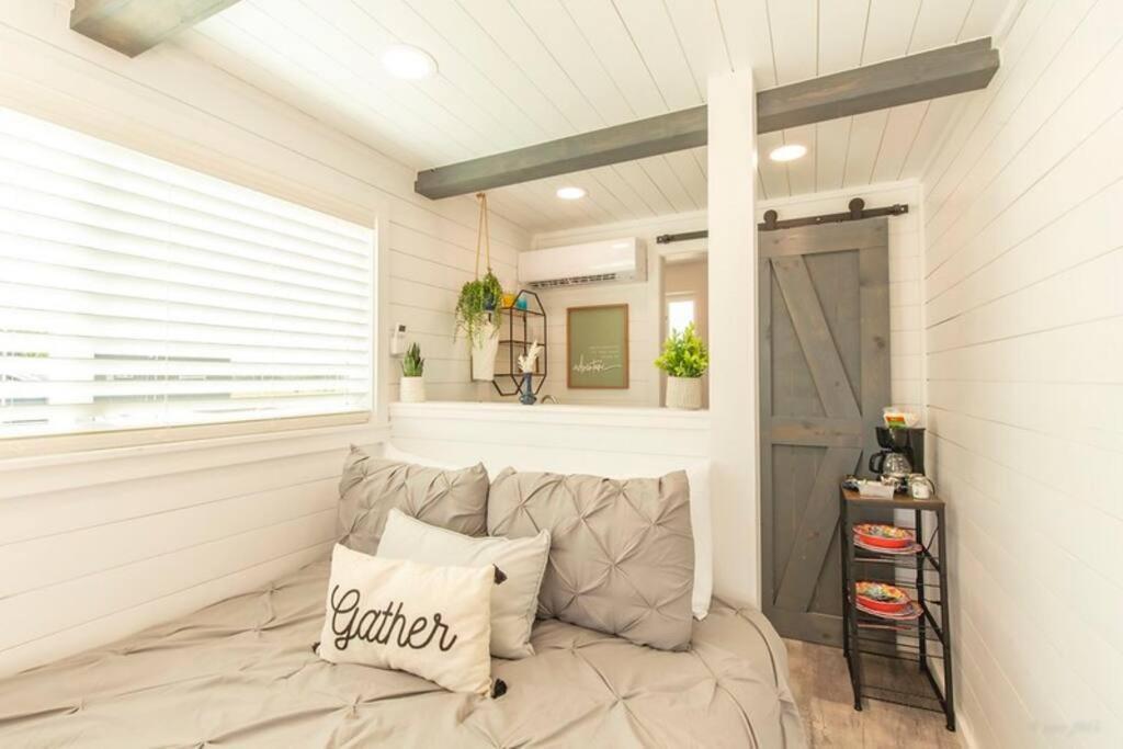 The Container Retreat @ 290 Wine Trail #9 Get Away Today! Hye Extérieur photo