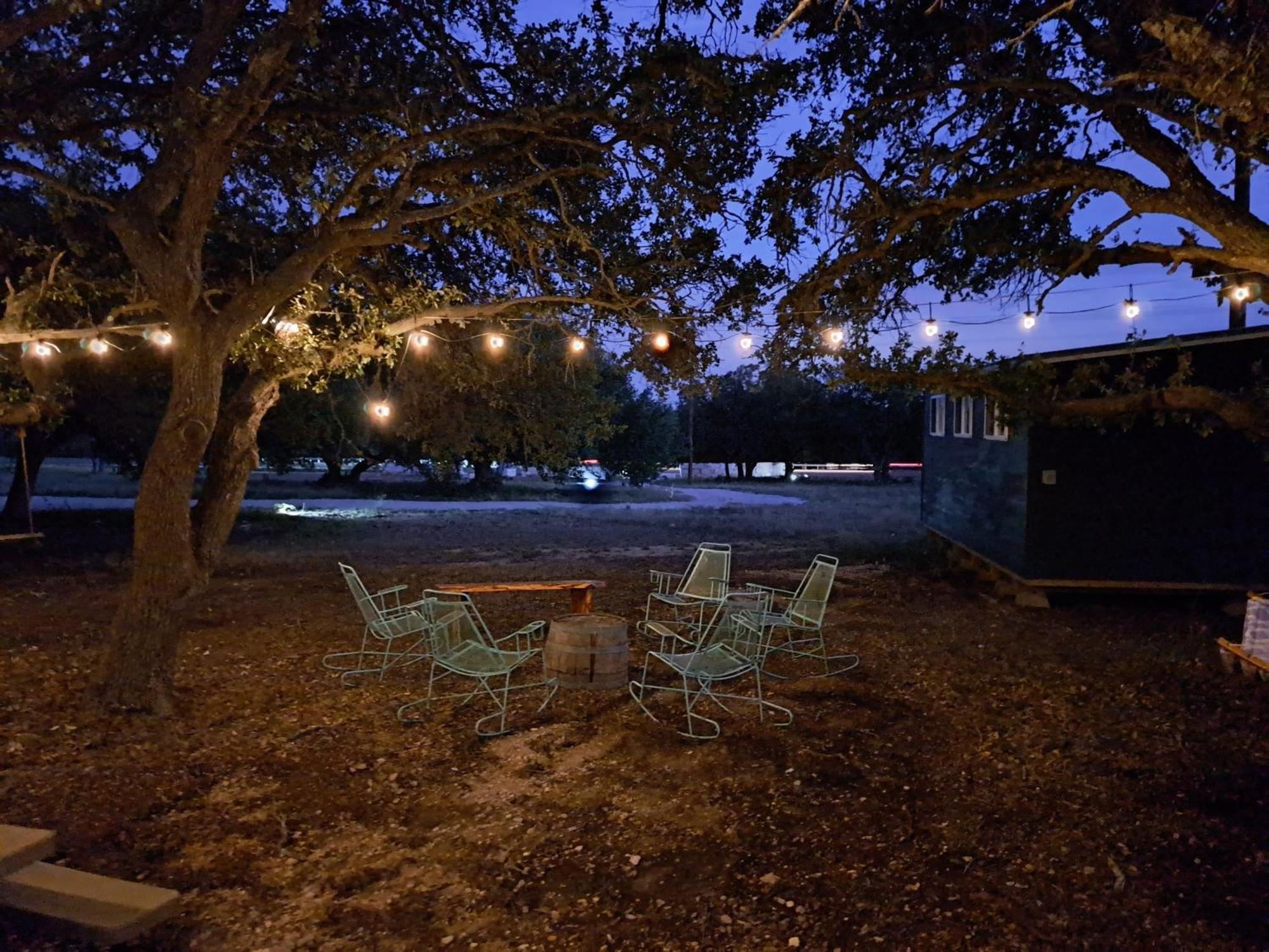 The Container Retreat @ 290 Wine Trail #9 Get Away Today! Hye Extérieur photo