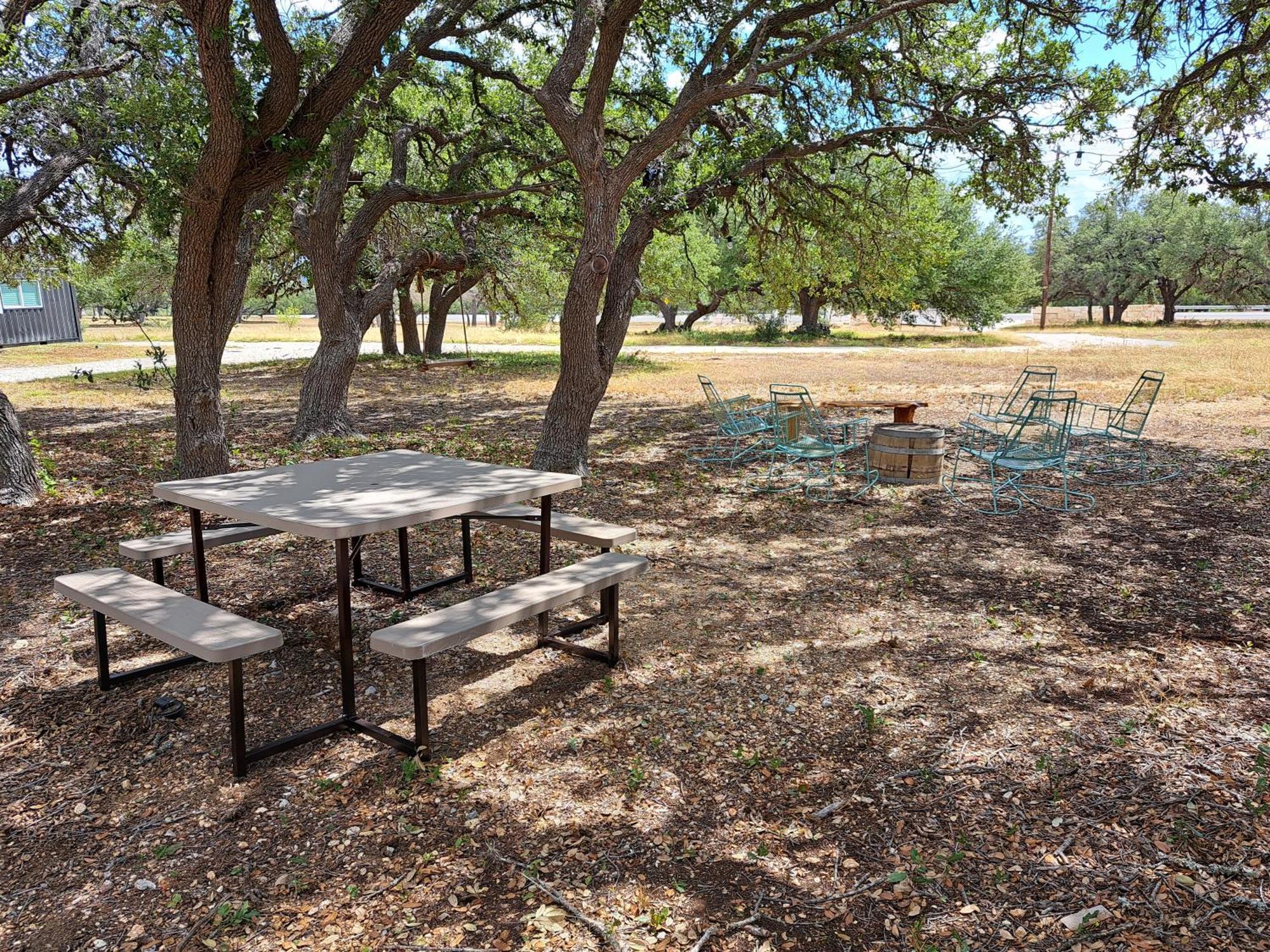 The Container Retreat @ 290 Wine Trail #9 Get Away Today! Hye Extérieur photo